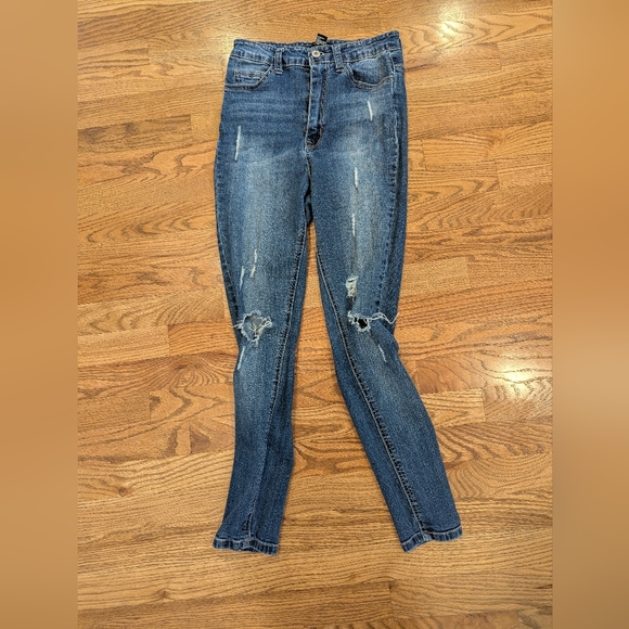 Forever 21 Denim - Forever 21 Distressed Skinny Jeans in Blue